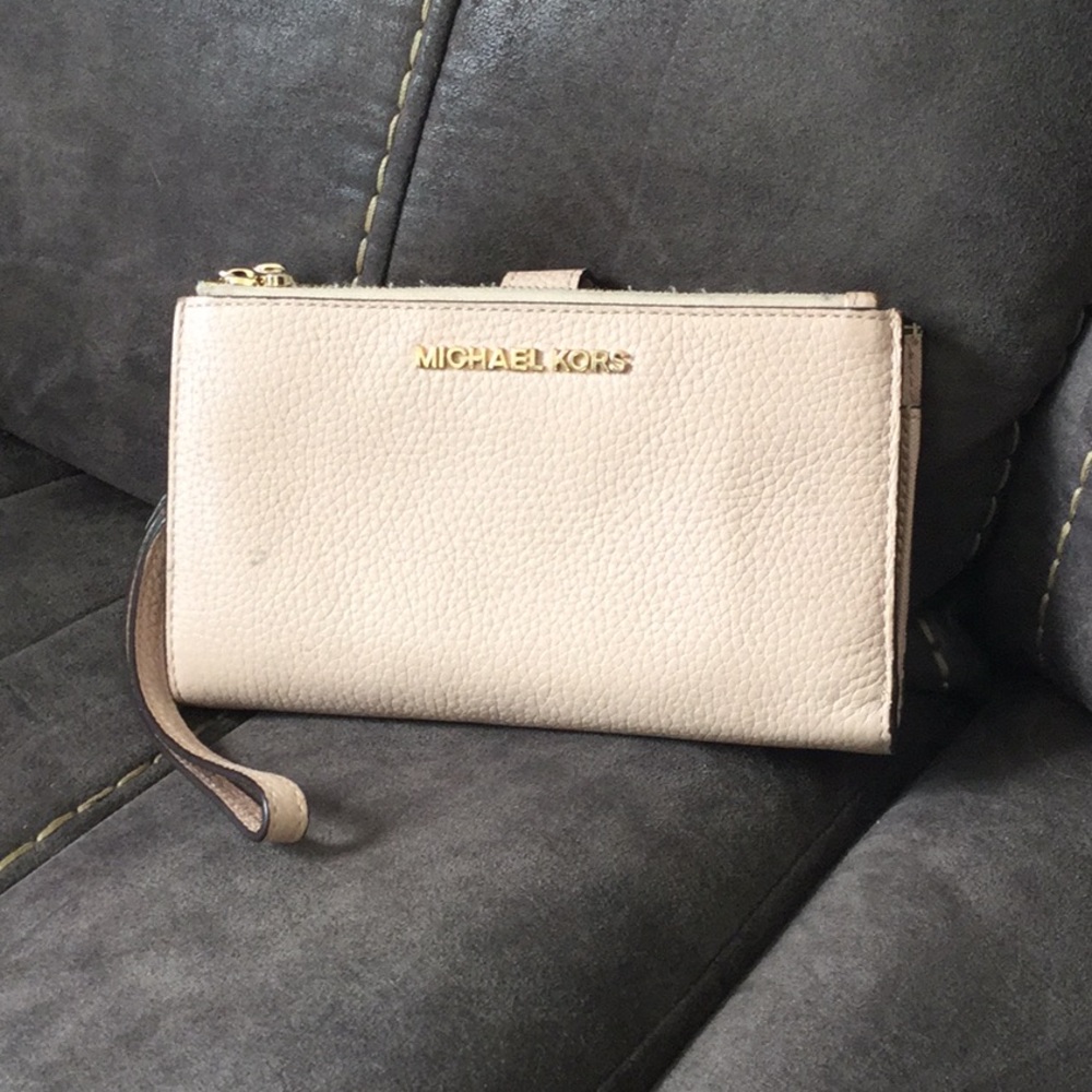 Michael Kors Blush Pink Leather Wristlet Clutch